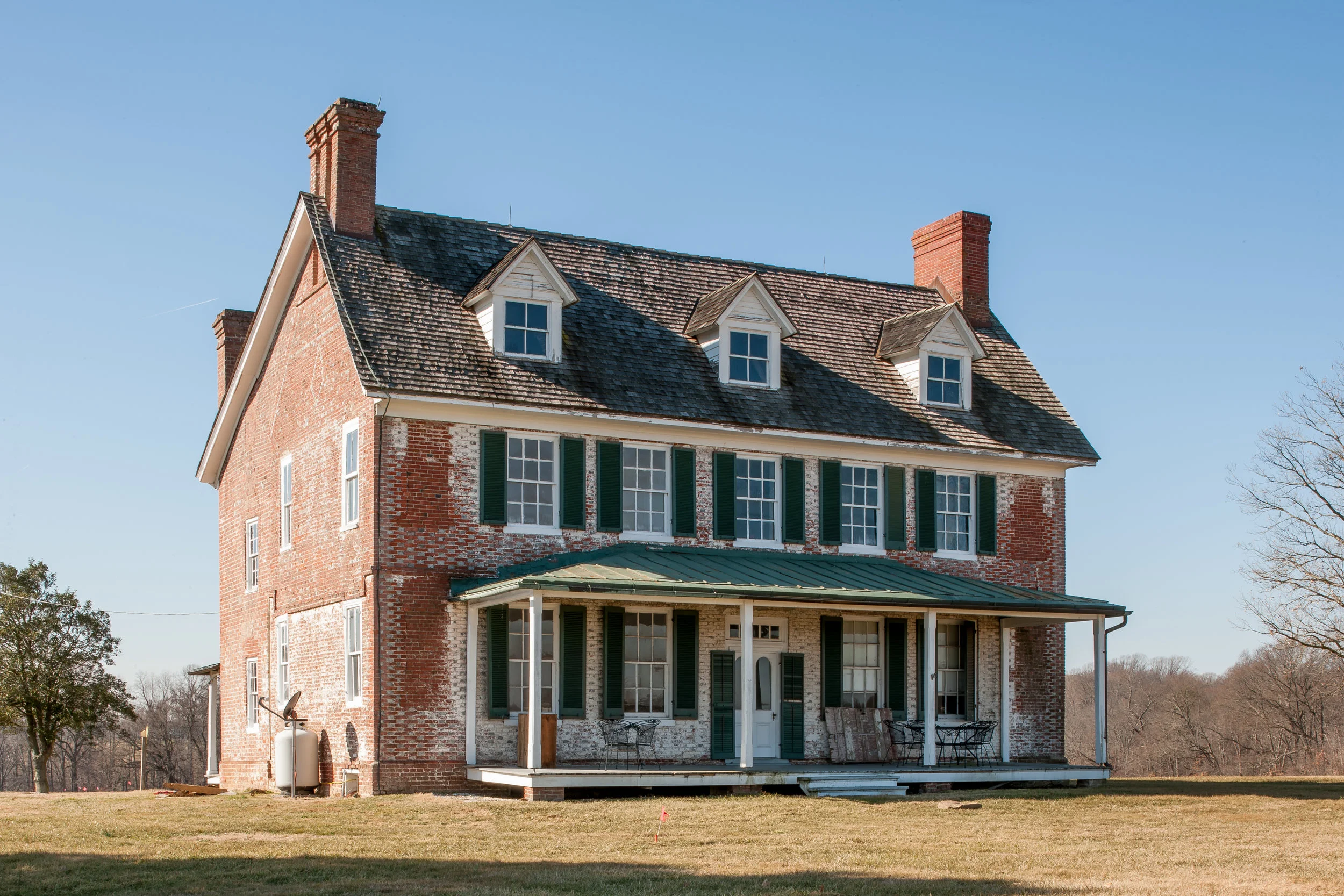Exterior 02.jpg
