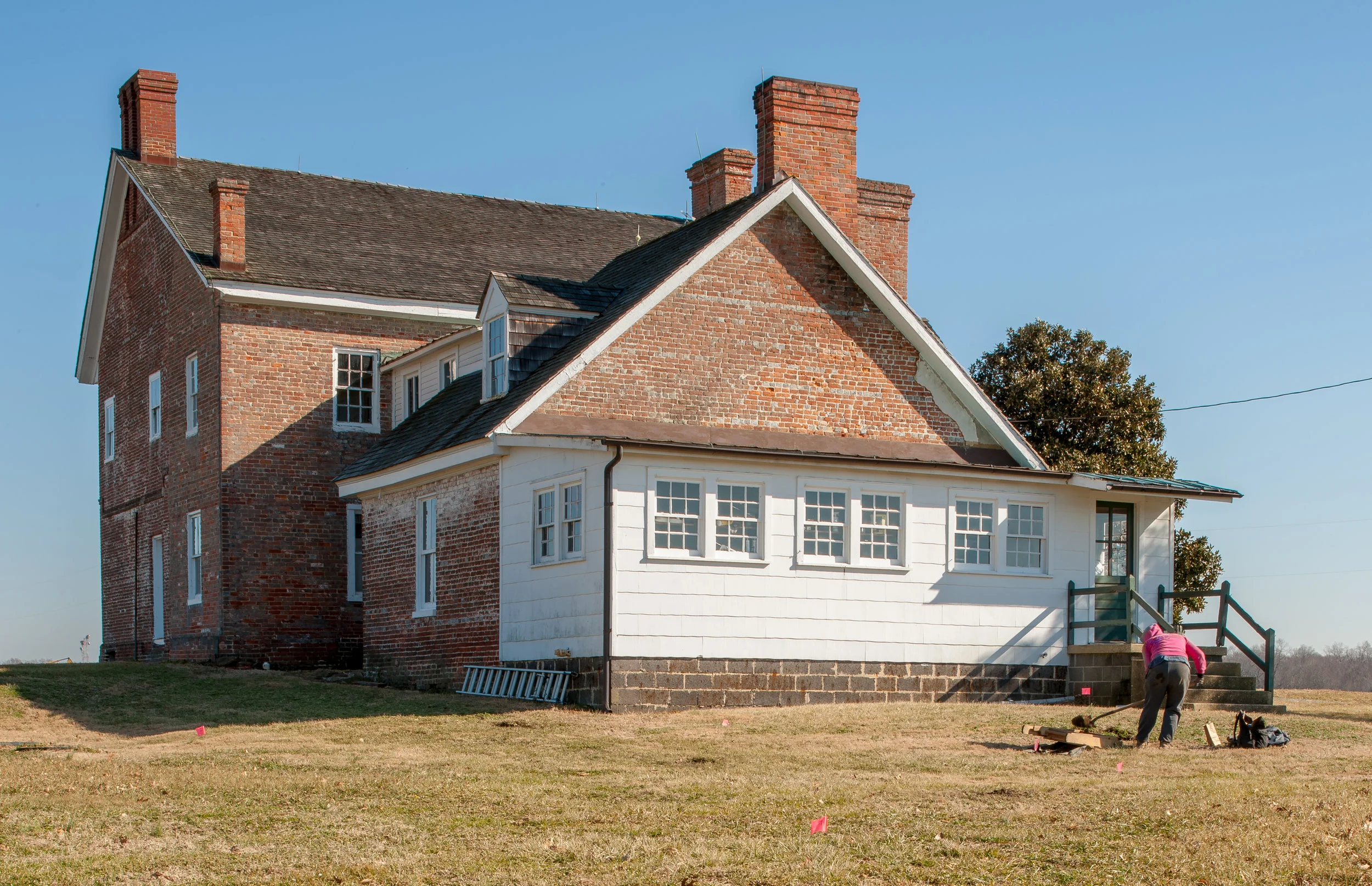 Exterior 05.jpg