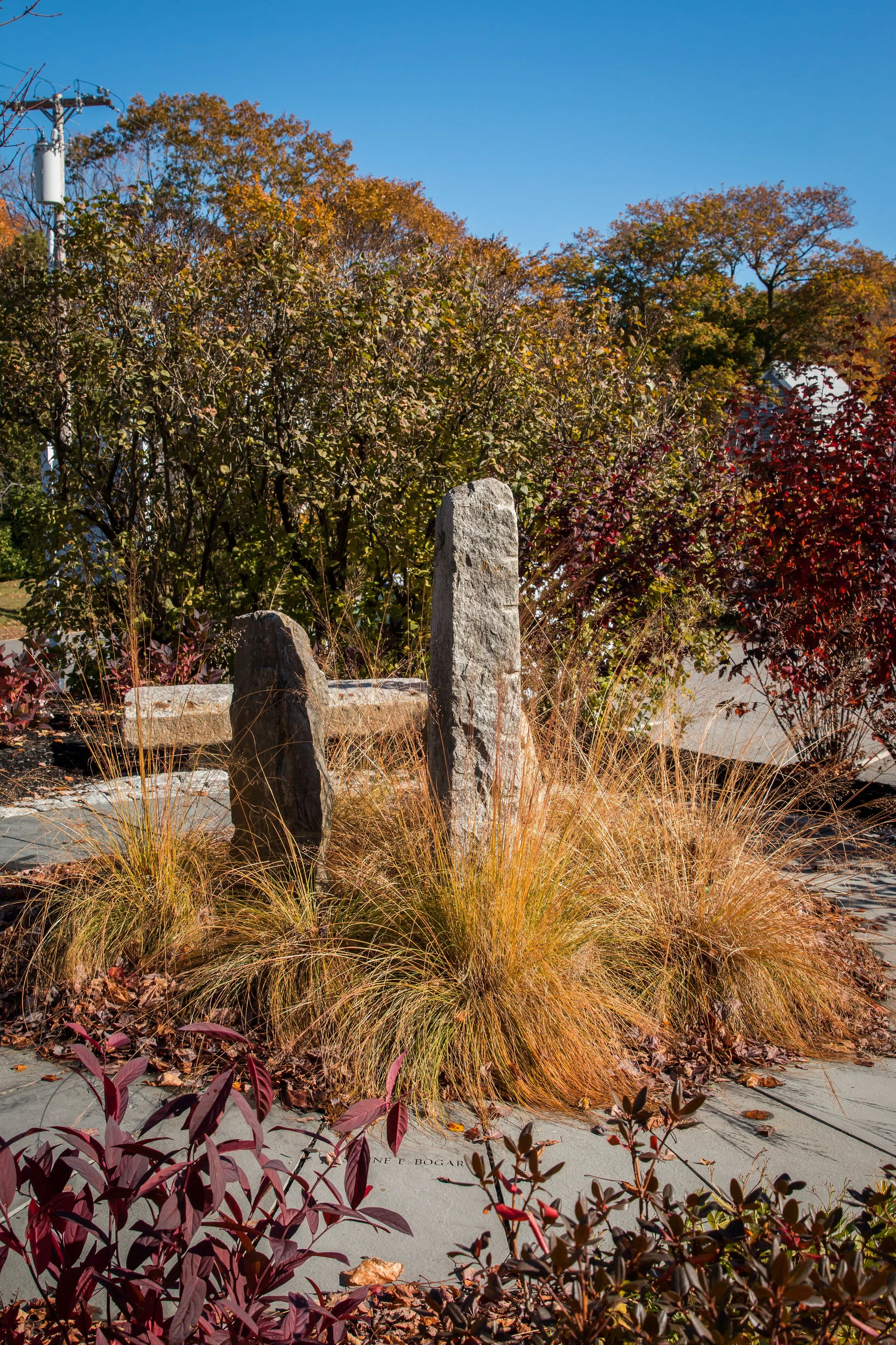 stone memorial garden at congregation church of boothbay harbor joe norton of norton stoneworks