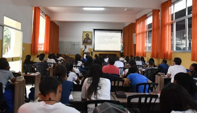Retiro com as Cartas Paulinas.jpg