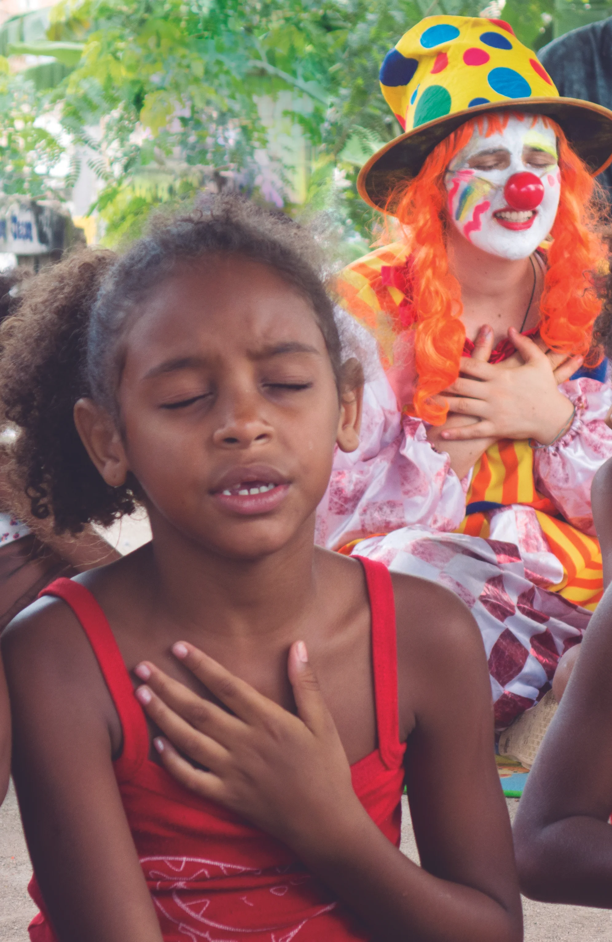 Oração de criança da Cracolândia 2.jpg