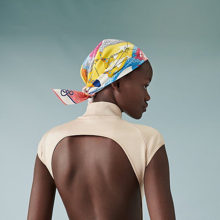 Beautiful photography by @hermes with a few ideas on how to wear 'Tied up in Knots'.