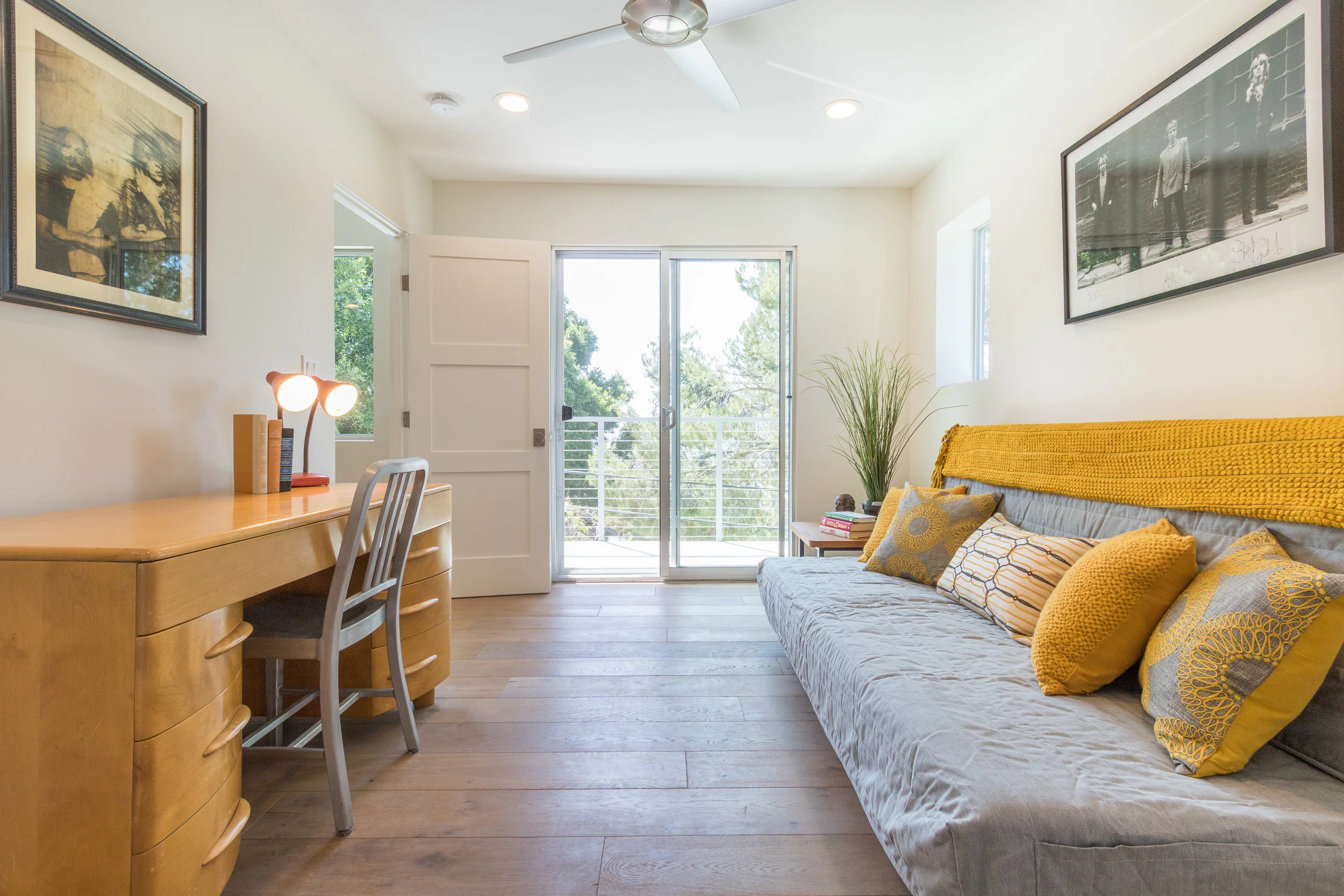 1832 Edgecliff Dr-0553.jpg