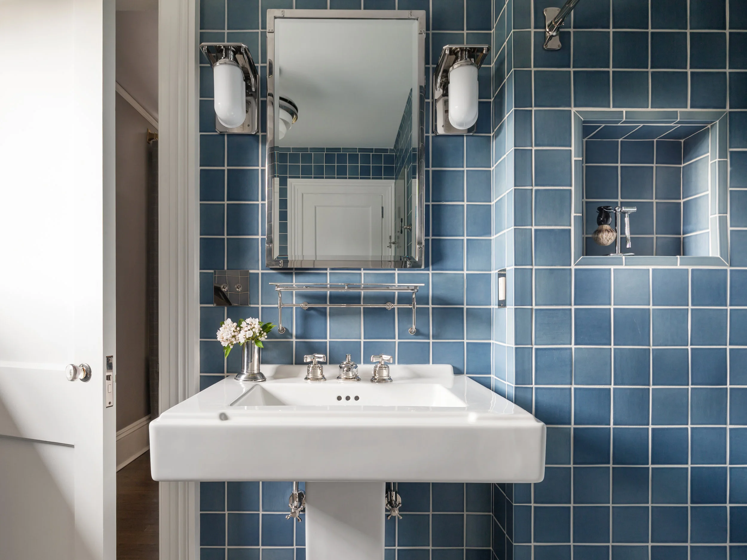 Mancuso:bluebathdetail-1008Print.jpg