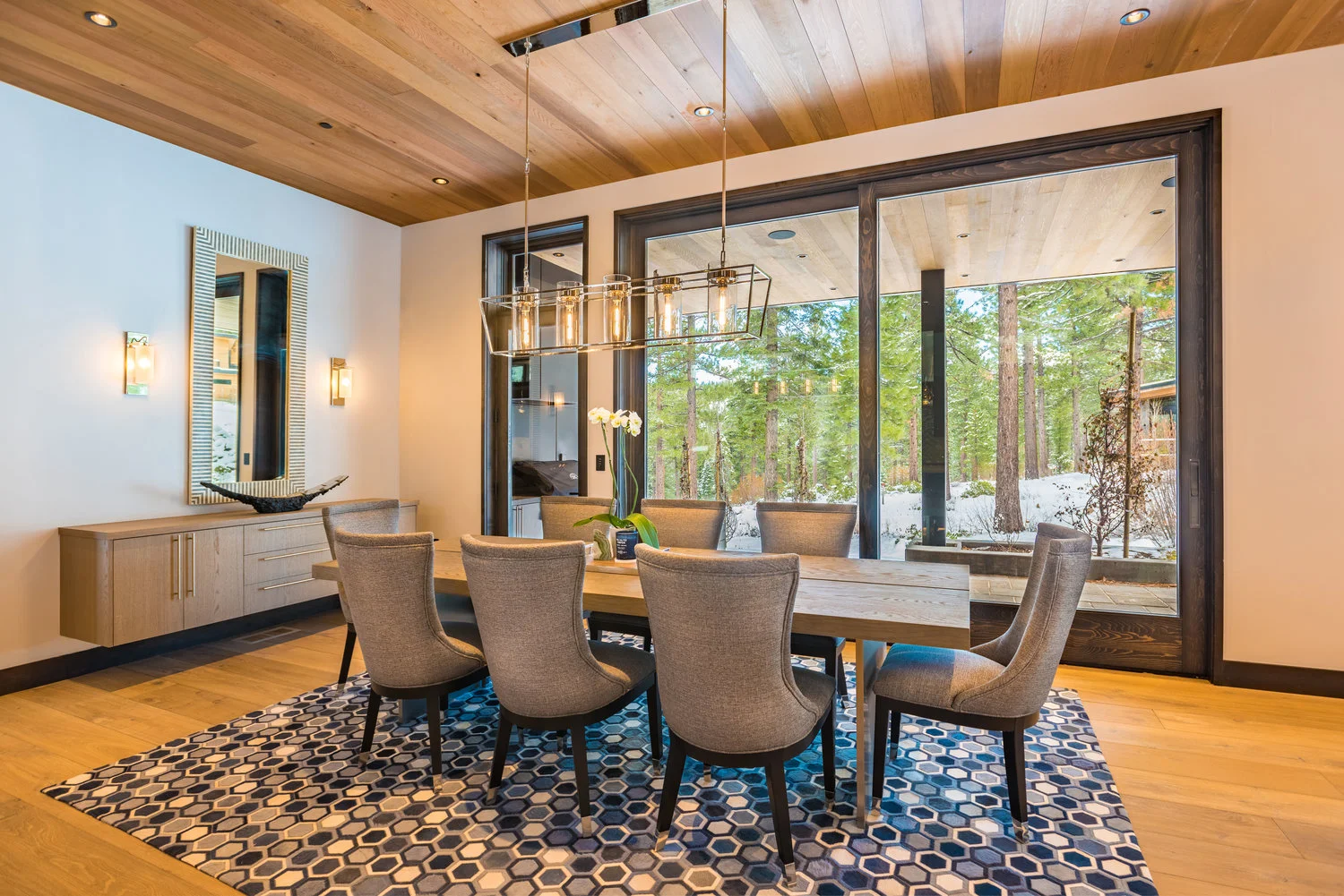 emily_esposito_kenarden_drive_dining_out.jpg