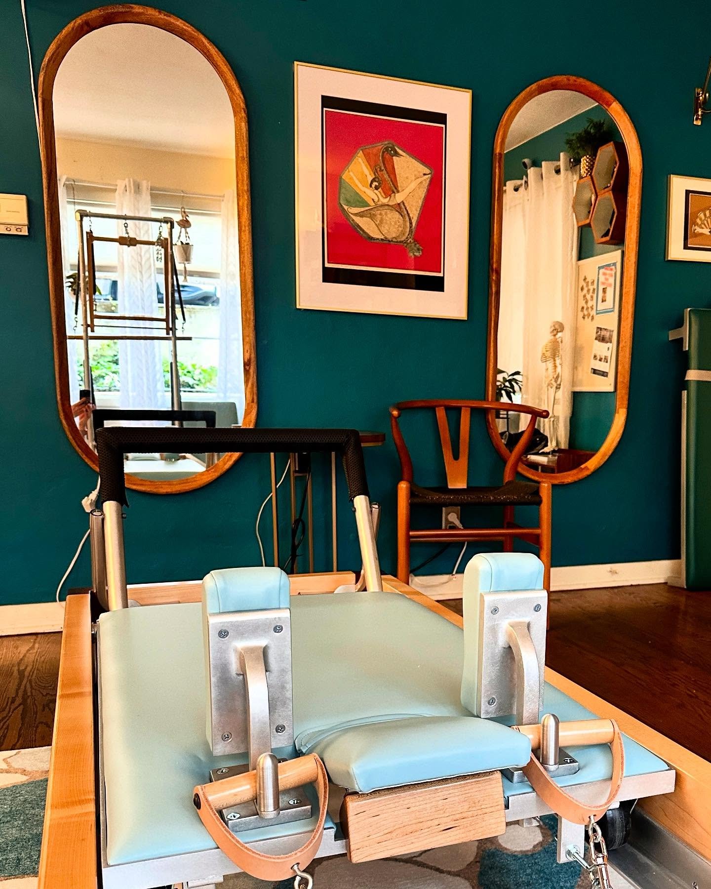 The view from one of our brand new #pilatesdesigns Reformer/Towers. 🩵🩵🩵🩵 #pilatesreformer #classicalpilates #newreformersmell