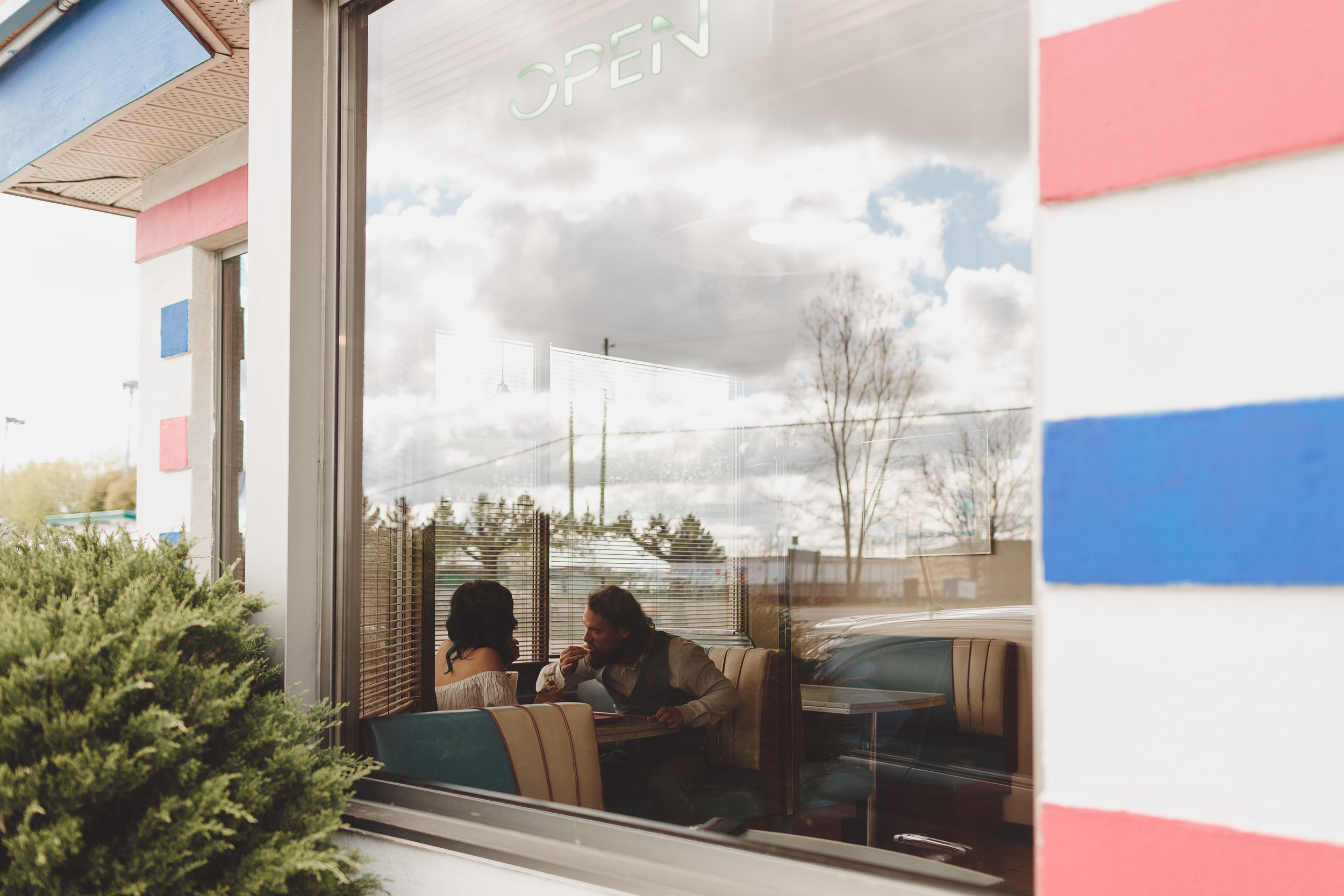 20170507Jess+JosephParisOntarioEngagementPhotosbyEvolyllaPhotography-14.jpg