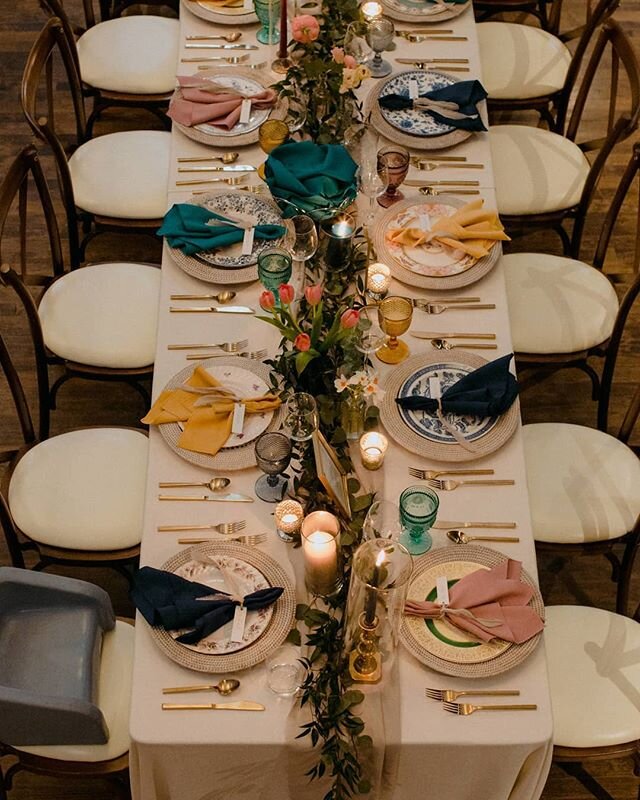 Mixed colours and textures for an eclectic celebration (even the little one got a fancy place setting!) Planning @bisous_events 
Photo @danijelaweddings