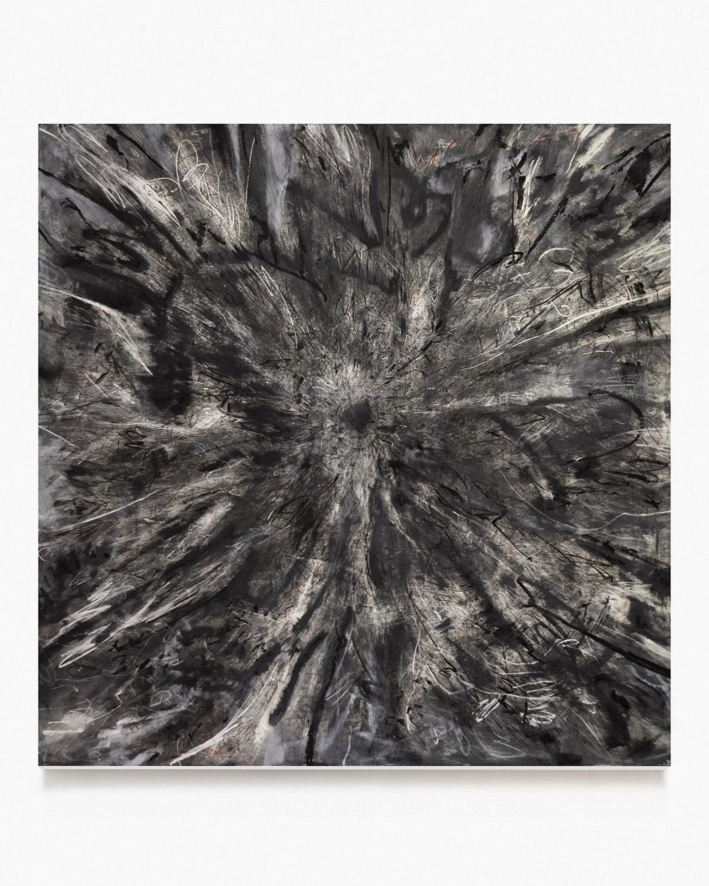 Da Dan&ccedil;a X, 2024. Carv&atilde;o, massa acr&iacute;lica e &oacute;leo sobre tela. 110 x 110 cm.