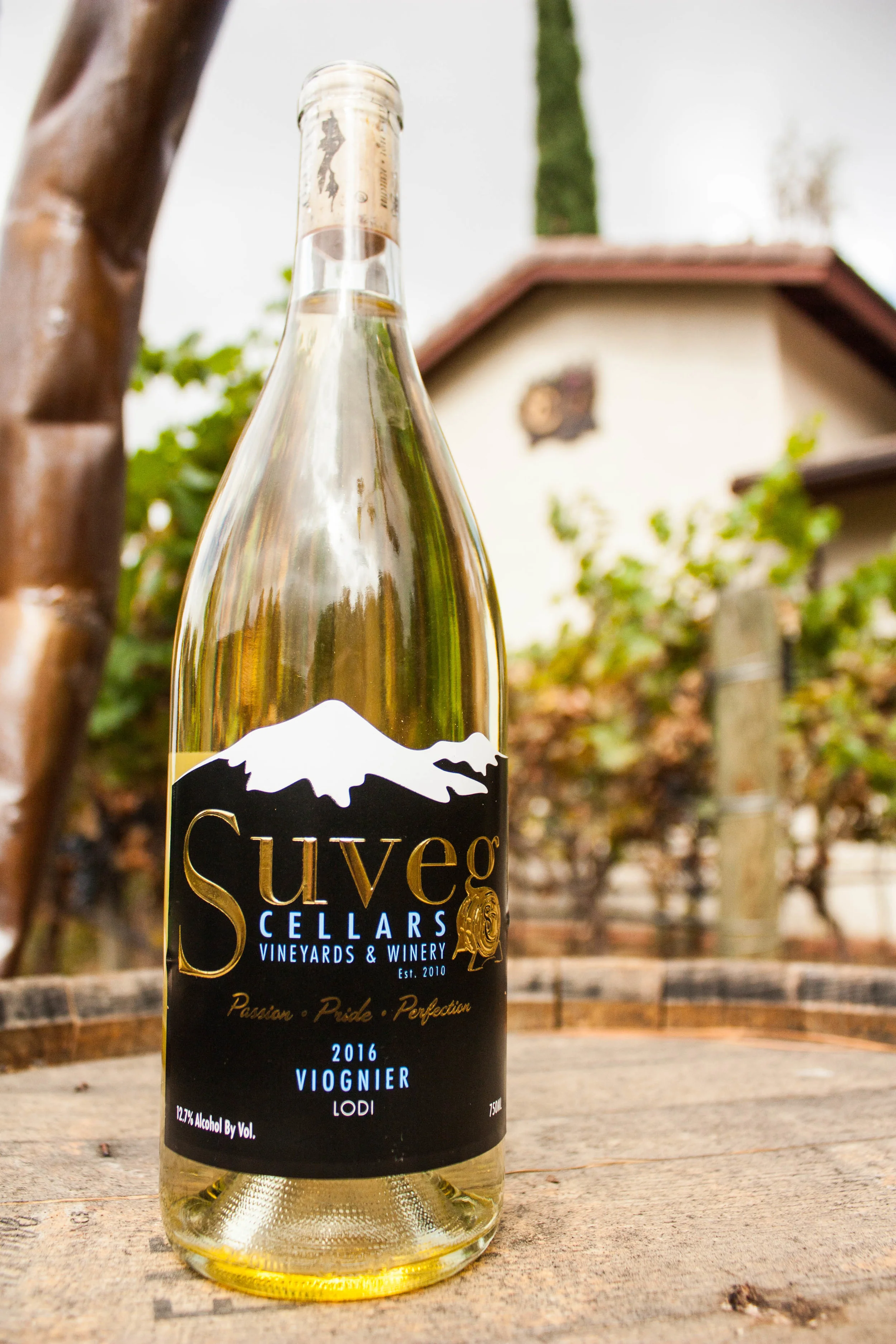 Suveg Cellars Viognier 2016.jpg
