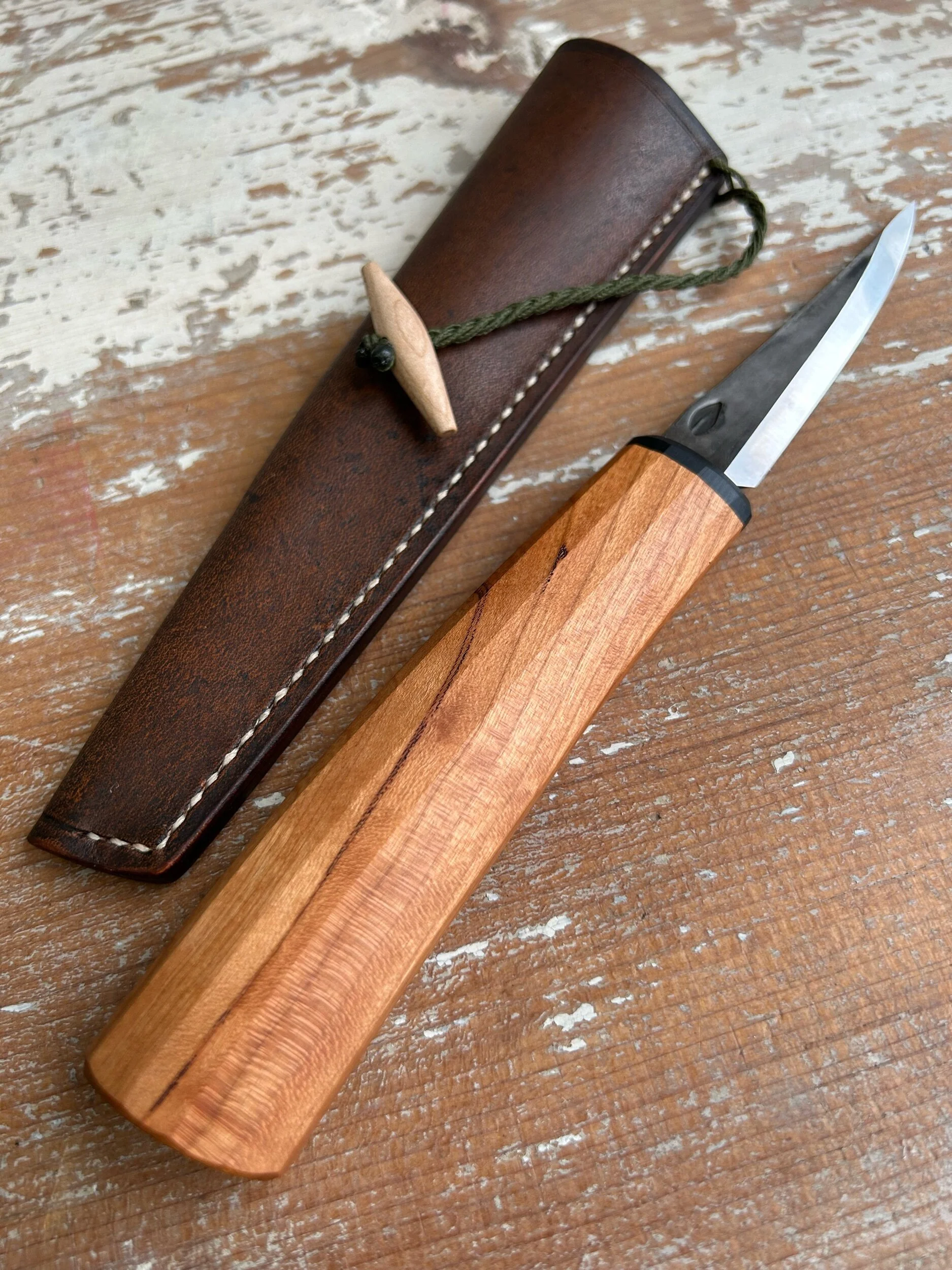 D0DFE4C1-3560-4129-A522-09ECD1DCEB0B