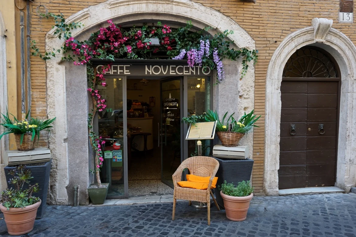 An Italian-style breakfast at Caffè Novecento in Rome
