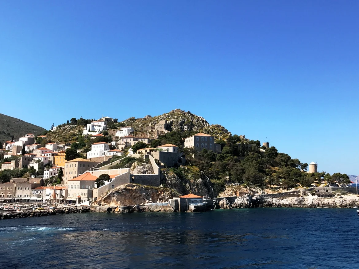 Hydra mansions