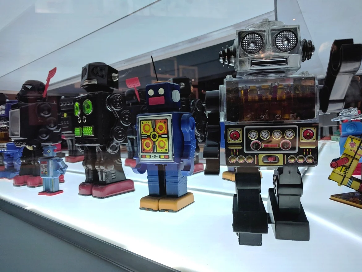 Cute robots coming straight from Asia