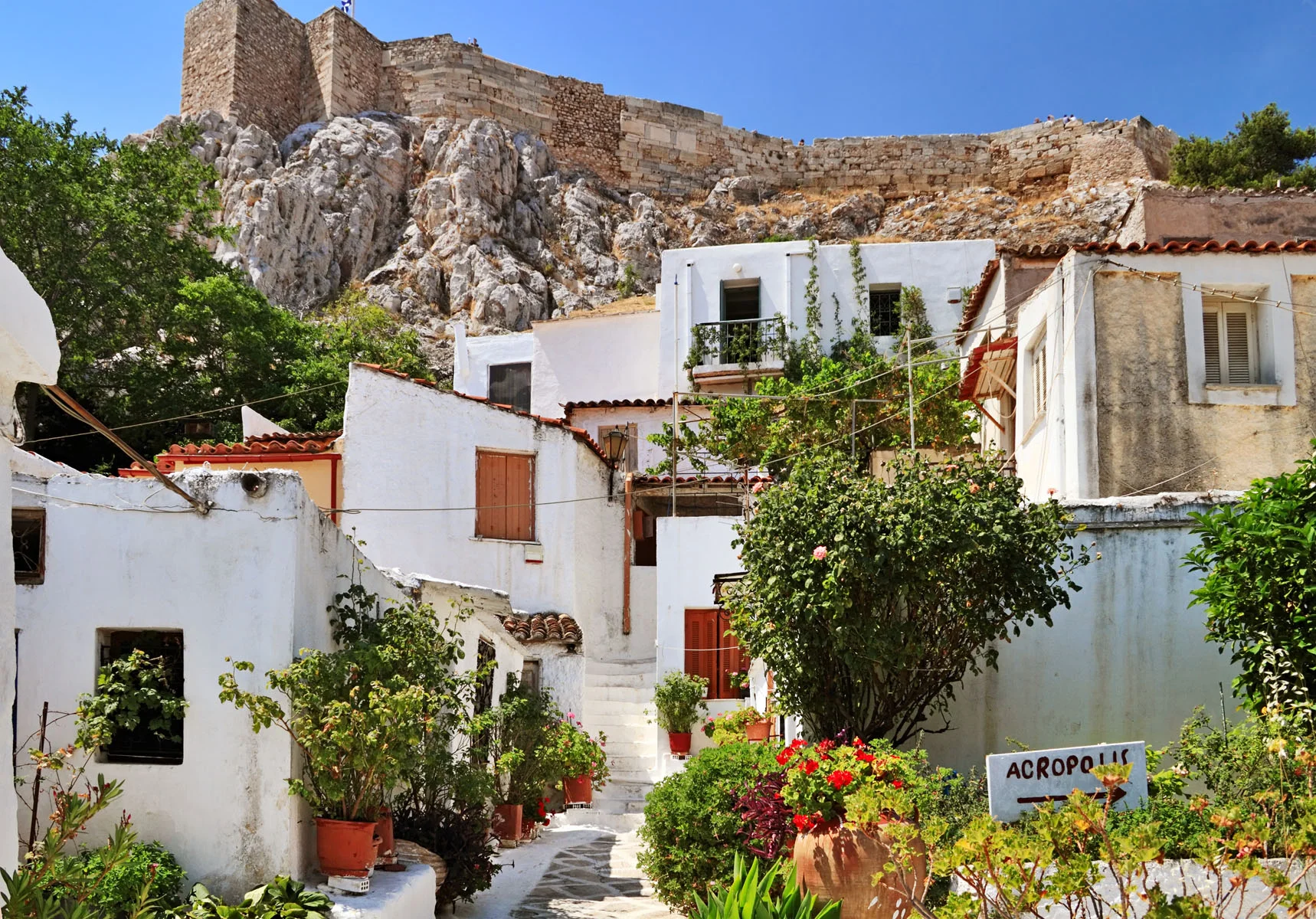 Τα Αναφιώτικα κάτω από την Ακρόπολη. Πηγή: DiscoverGreece