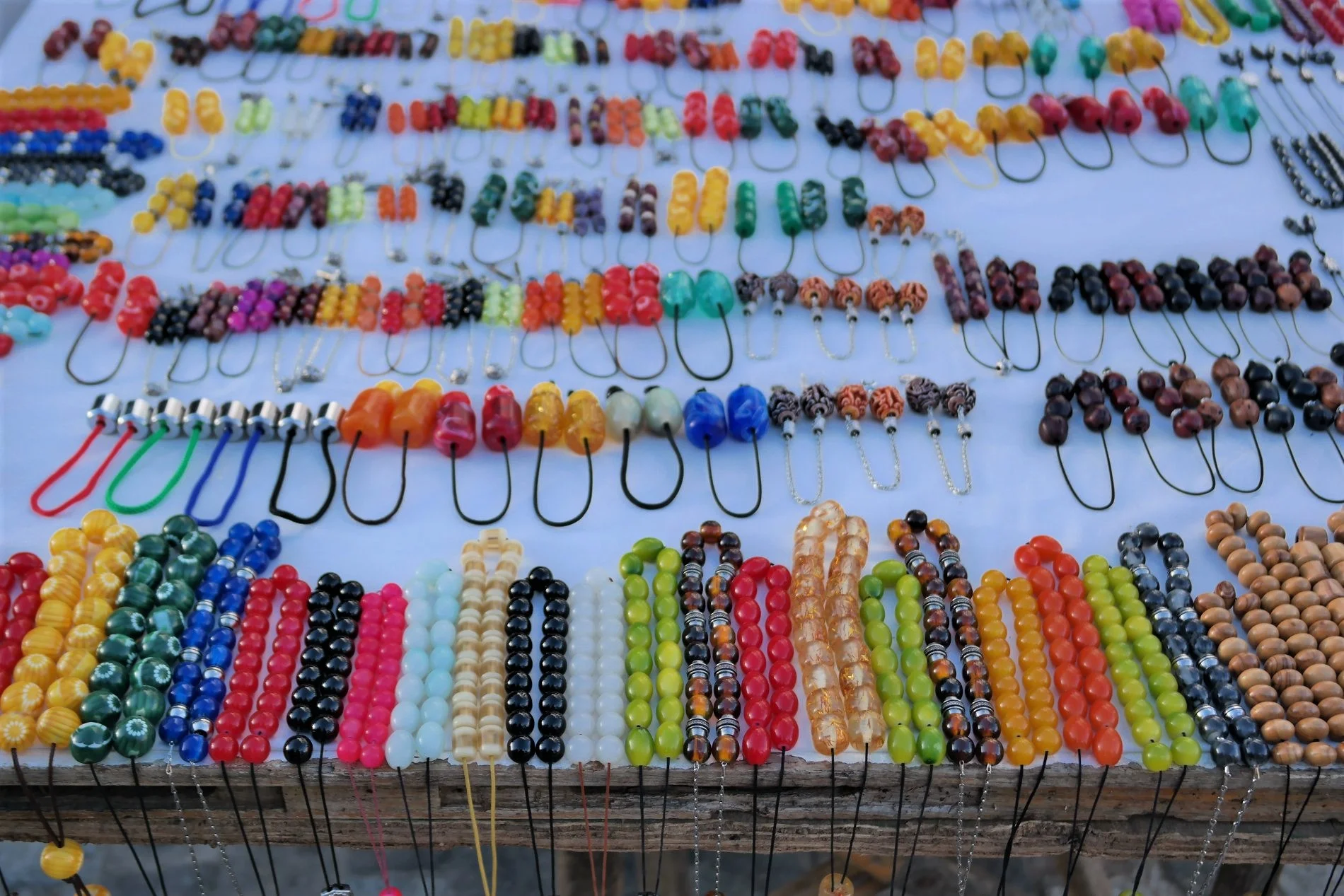 Various types and colors of the traditional Greek kompoloi . Source: Truevoyagers