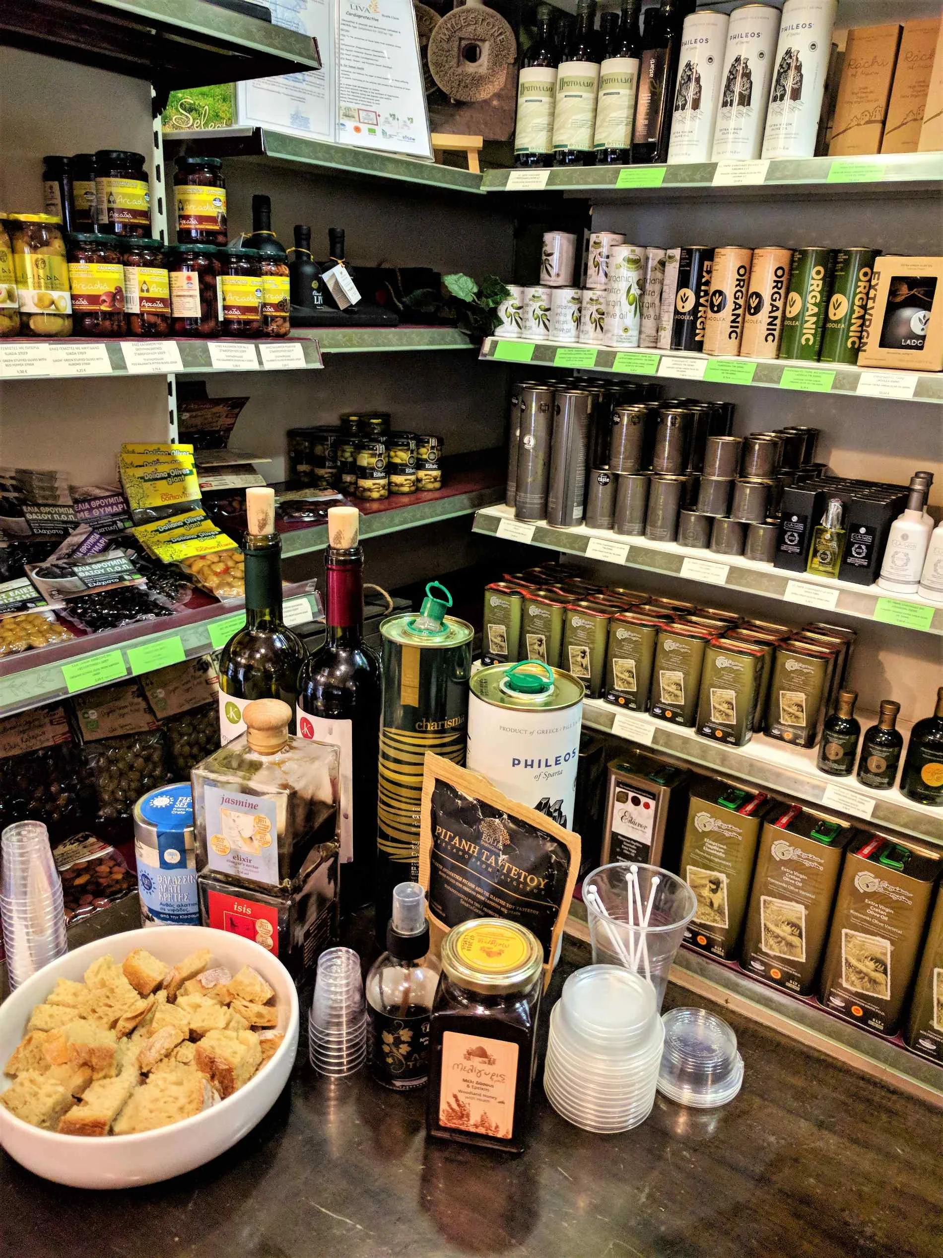Olive-oil, honey and yogurt tasting