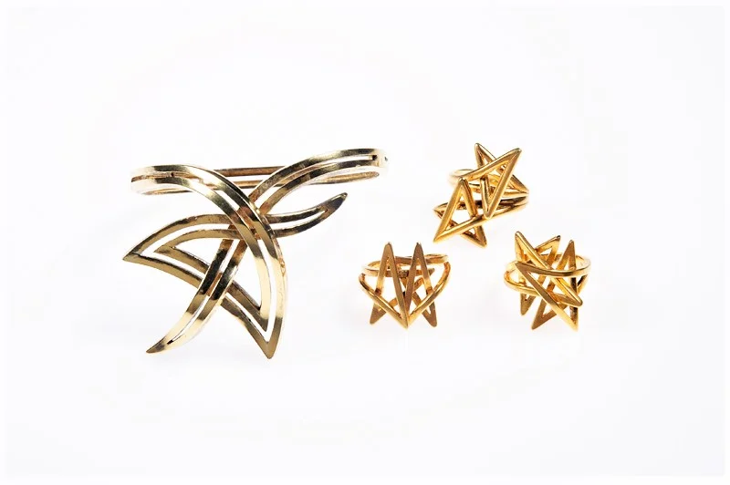 Movement in Space Collection, 1974. Source: Ilias Lalaounis Jewelry Museum