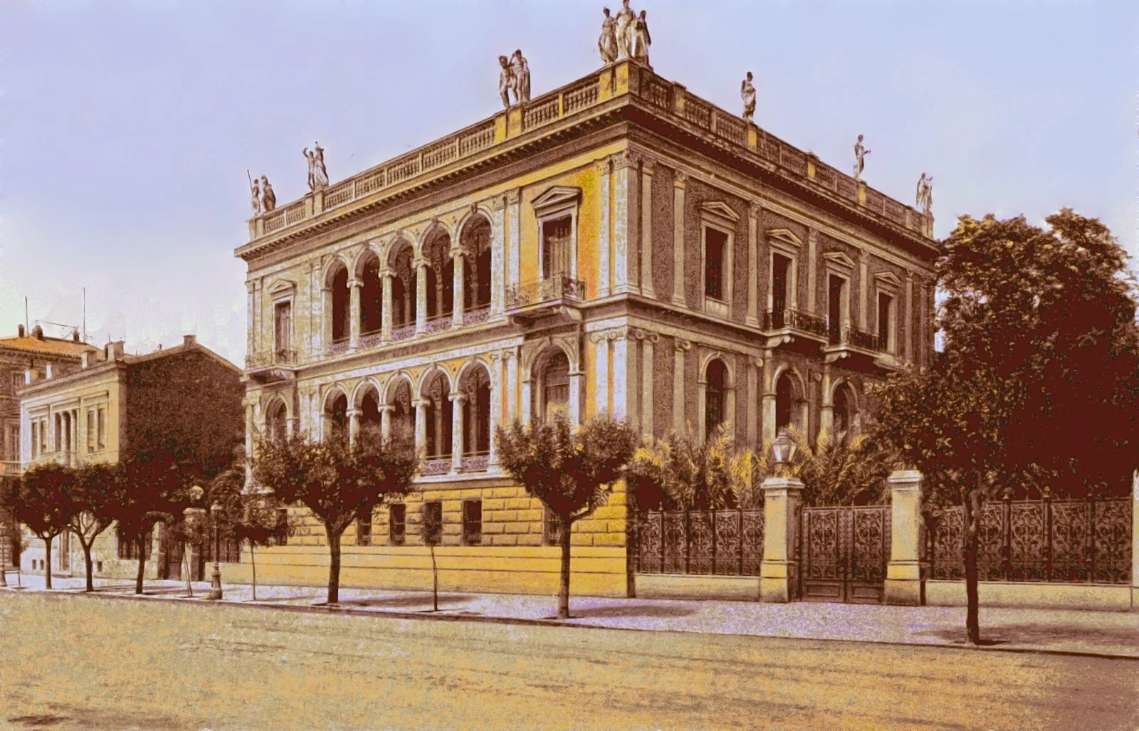 The Iliou Melathron mansion in 1910. Source: Martin Baldwin-Edwards (digital enhancements) - anonymous postcard, personal collection of Martin Baldwin-Edwards