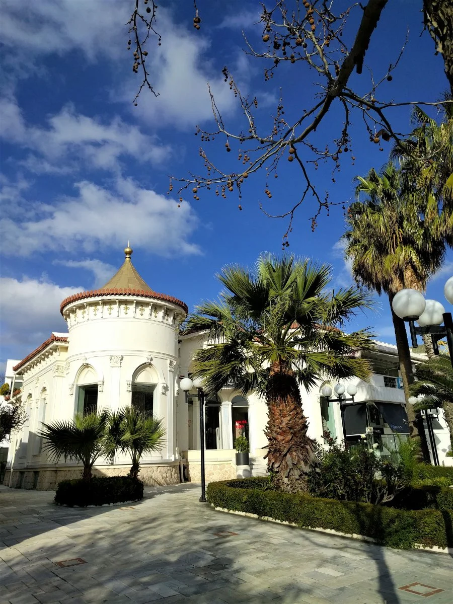 Head to the north in order to enjoy the large green spaces of Kifissia while doing your shopping.