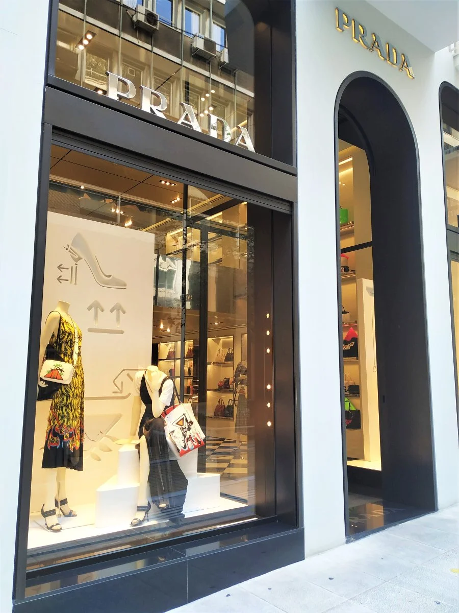 Voukourestiou marks the road to Kolonaki where the most sophisticated international designer brands can be found.
