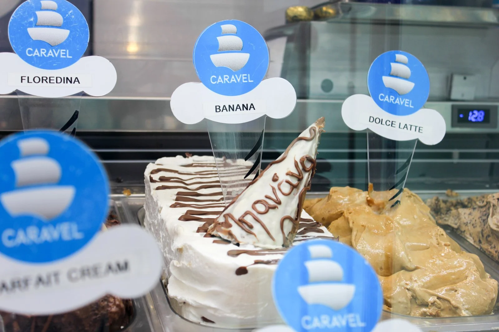 With natural ingredients coming from Achaia region in Greece, Caravel is considered a strong competitor in the Greek ice-cream market. Source: menshouse.gr