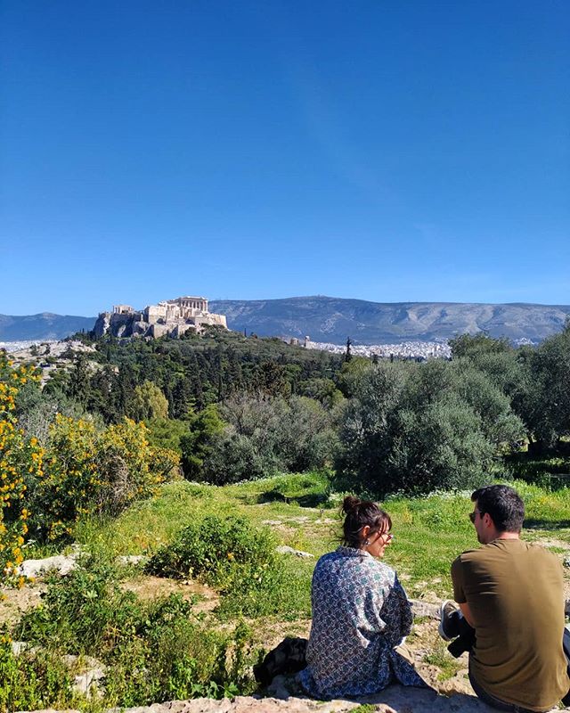 What's better than chit-chatting with a friend on a sunny day while having this amazing Acropolis view? #hellospring #trueathens #Instagramphototour
🔸
🔹
🔸
🔹
#Athens #acropolis #acropolisview #pnyx #phototour #athenstours #myathens #visitgreece #i
