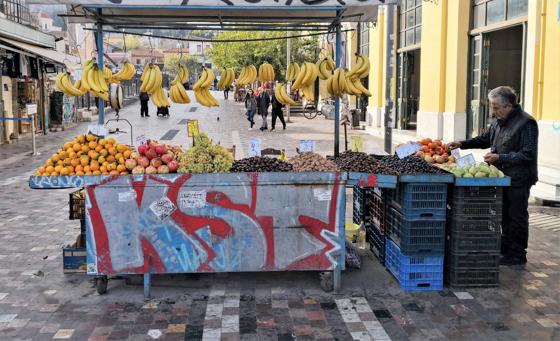 Right before entering Monastiraki’s flea market and in front of its metro station, you can buy fresh fruit and vegetables.
