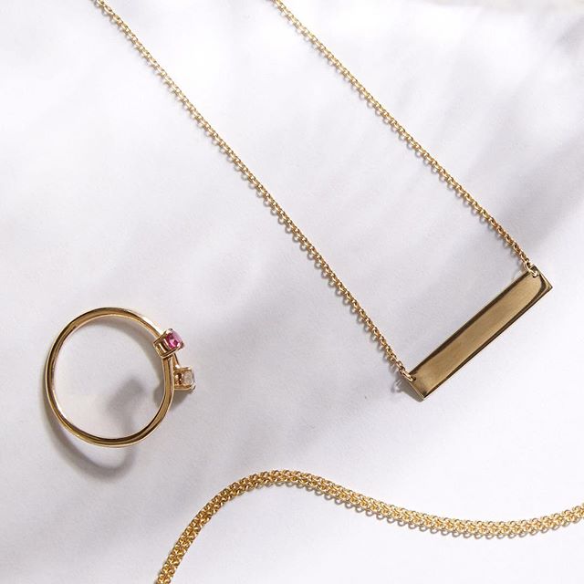 9ct gold mini ID bar, the perfect layering piece paired with wrap CZ ring.  Hump Day Jewellery game strong 💪  #towerjewellers #jewellery #jewelleryflatlay #idbarnecklace #goldchain #goldrings #humpday_wednesday #lovejewellery #style #styleoftheday #