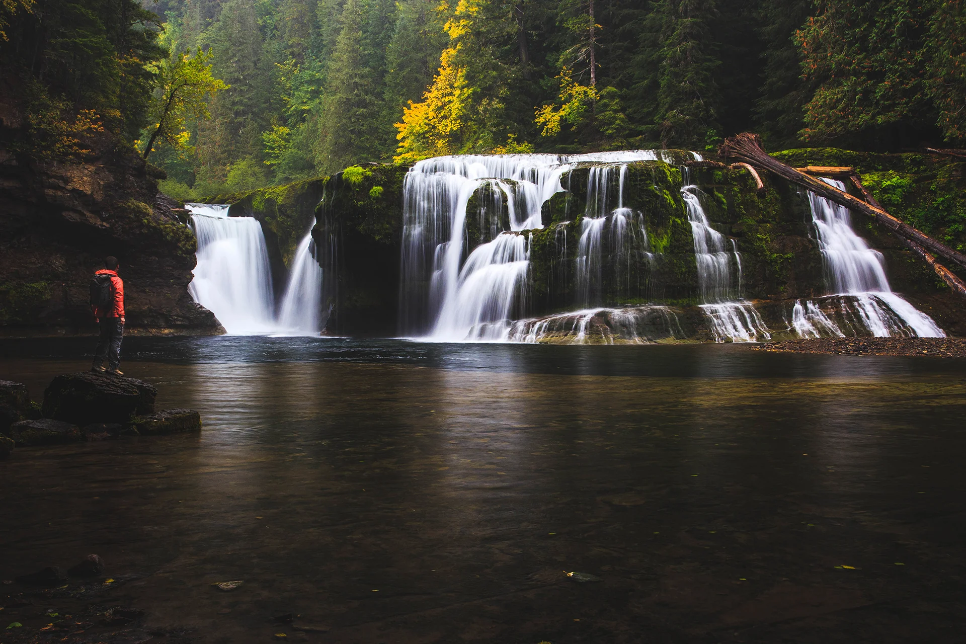 Lewis Falls 8908 HD.jpg