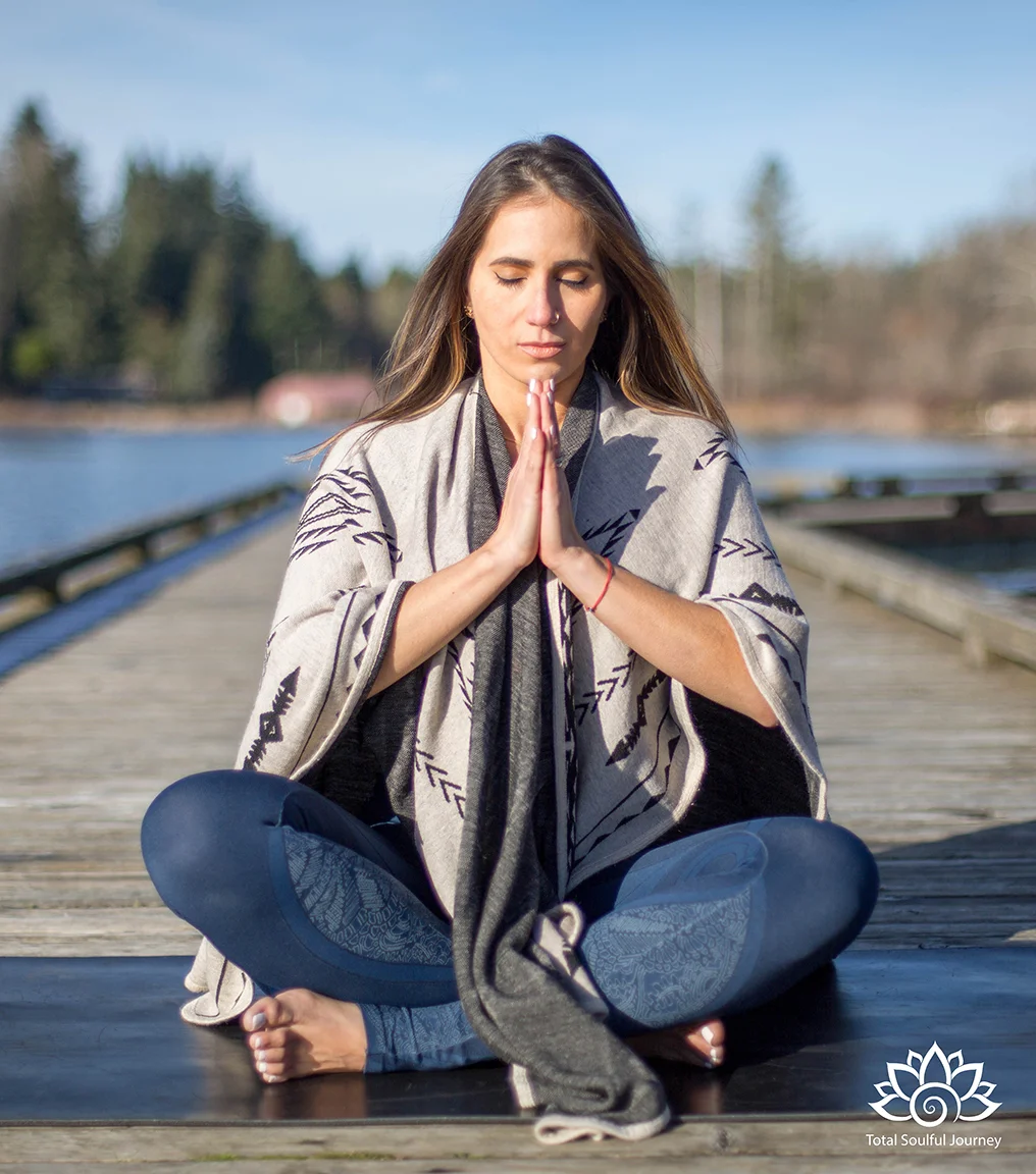 A soulful moment of gratitude with Aileen Day - Photography by Paul Garrett