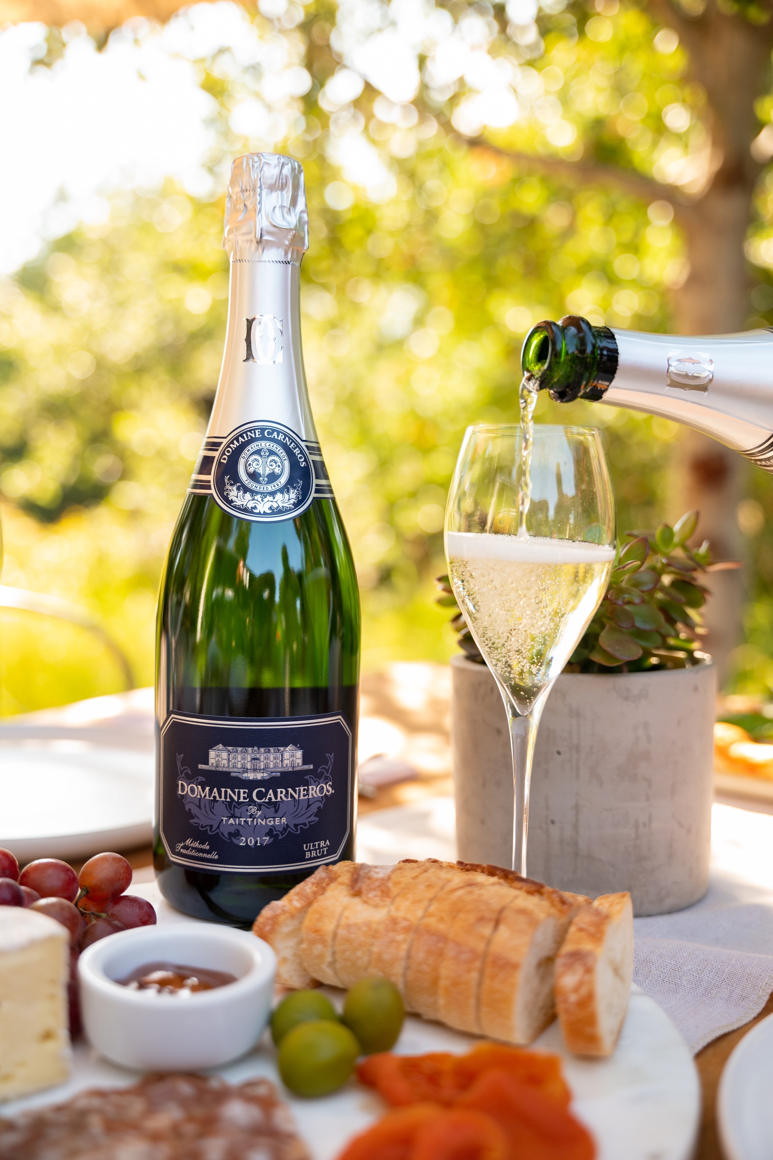 Carneros - Al Fresco (L1250525).jpg