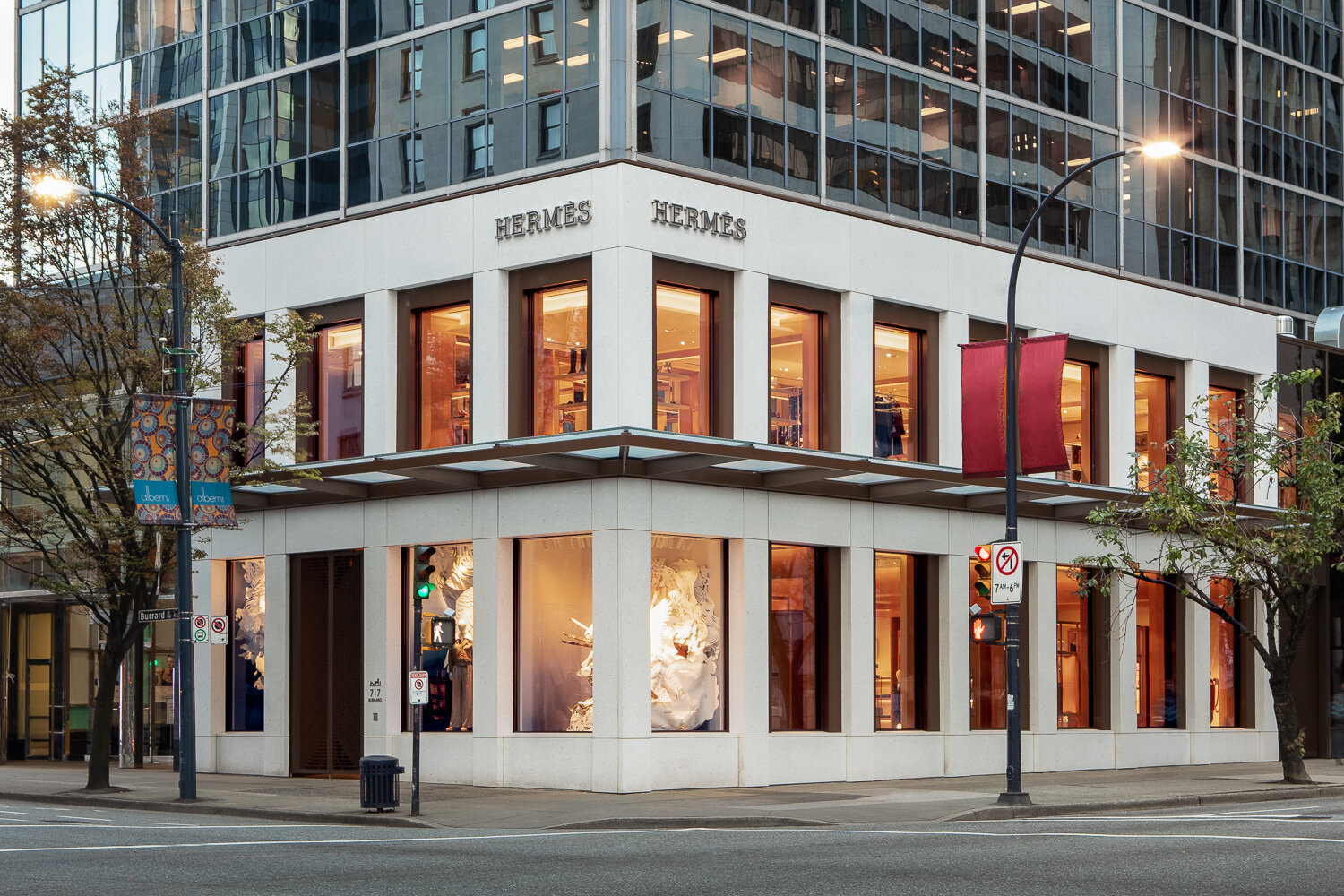 Hermes_Vancouver_TrevorBrady_Exterior_3278-1-Edit.jpg