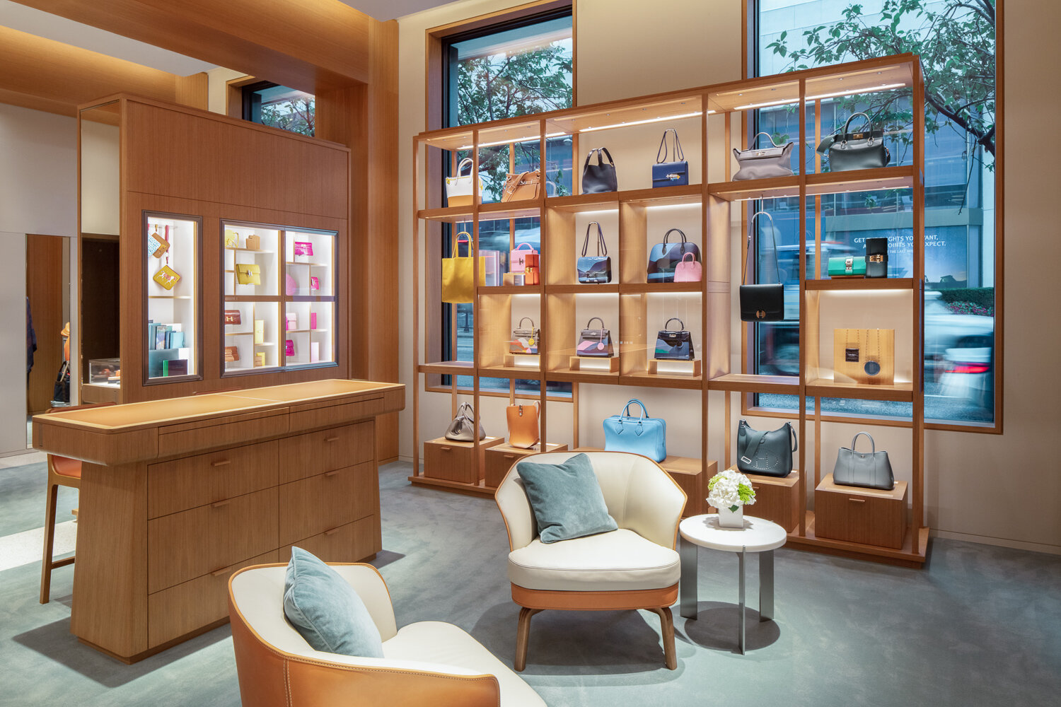 Hermès_Vancouver_TrevorBrady_Interior_(blinds-up)-107-Edit.jpg