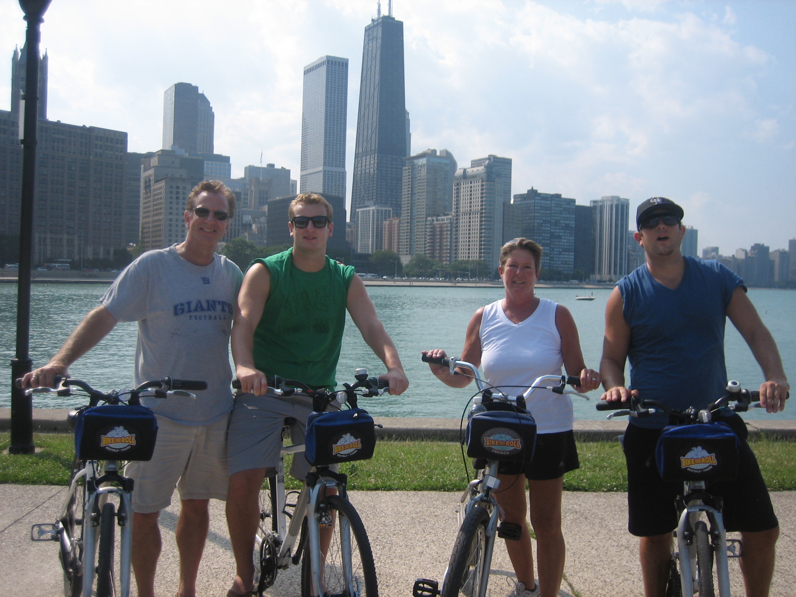 Family bike ride in Chicago