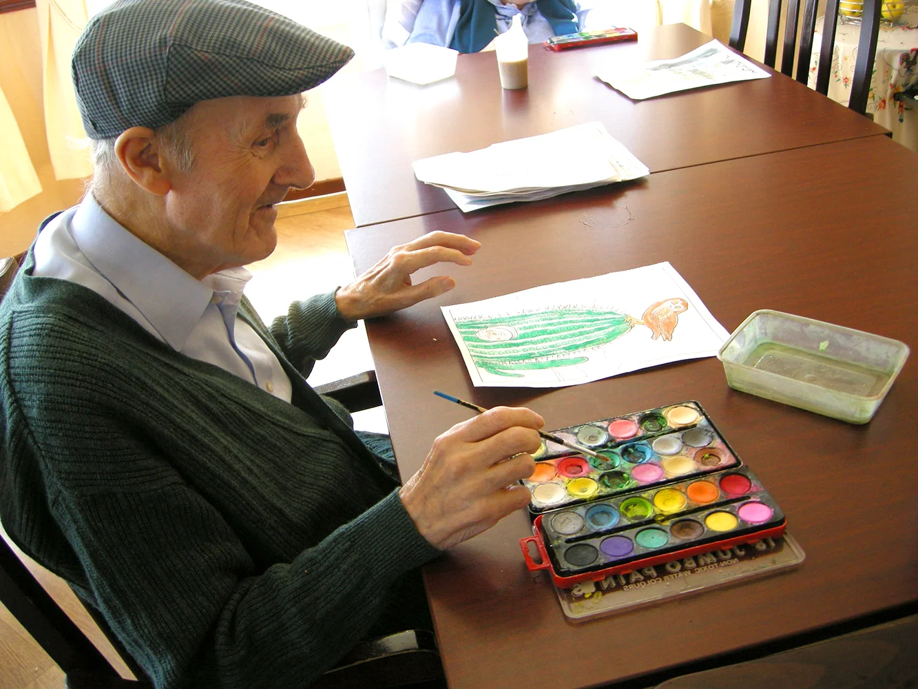 writing-people-home-paint-old-man-cash-1167998-pxhere.com.jpg