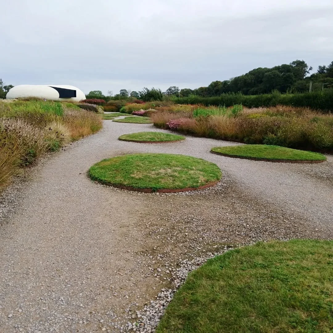 The Oudolf Field garden by Piet Oudolf at Hauser &amp; Wirth (Bruton, Somerset) was looking glorious.

Lawn circles creating a flowing rhythm through the path.

Radic Pavilion by Smiljan Radic, originally created for the Serpentine in 2014, then relo