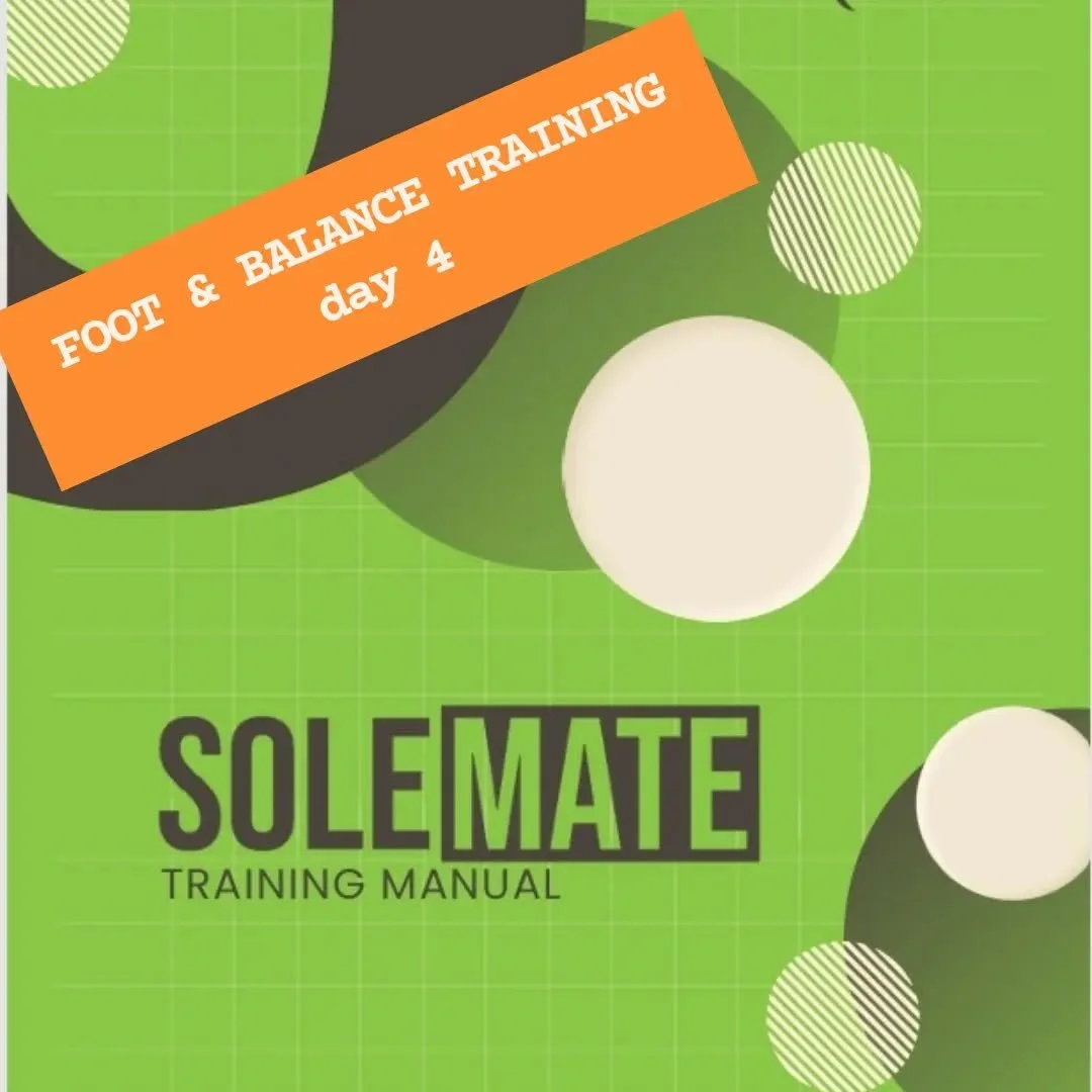 Foot &amp; balance training. Day 4. Theme = ankle plantarflexion.

👣

Following along in the #solemate training manual from the foot health &amp; natural movement folk @thefootcollective.

👣

Plantarflexion = when the front of your foot &amp; ankle