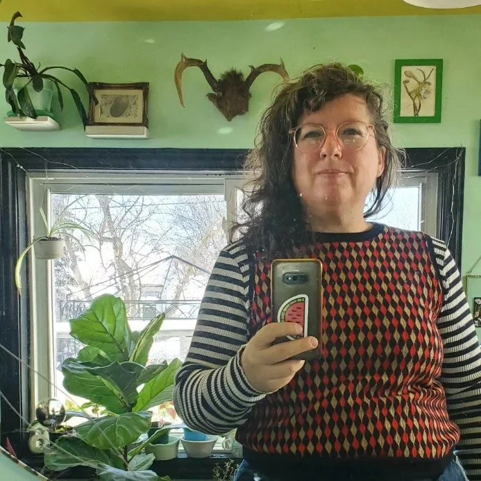 If you see this gal @nicoleconboy today, please join us in wishing her some birthday 🎵🎶🎵🎶 cheer. With us for 20 years. Fiercely loyal. Pillar of the NK. Cement pot maker par excellence. Auntie to our urchins. So lovely. Bonne f&ecirc;te &agrave; 