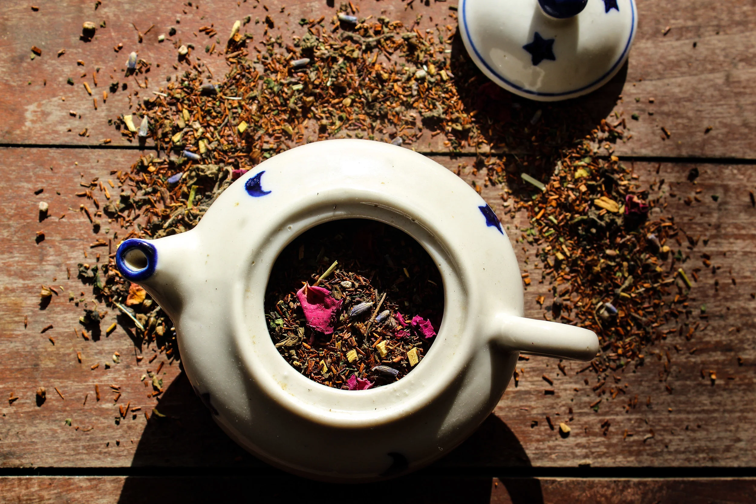 starry night mini teapot.jpg