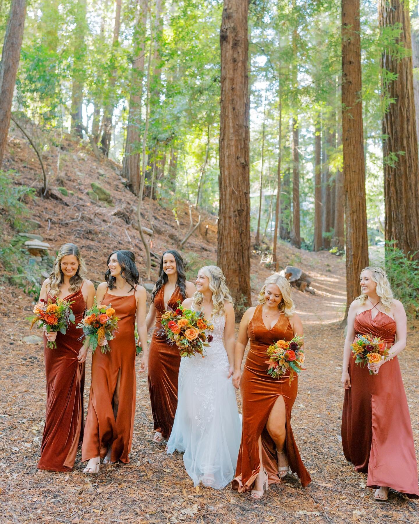 Can&rsquo;t get enough of this beautiful wedding in Sveadal. 

Photographer: @sarahihadden 
Event Coordinator: @kadenjamesevents 
Florist: @handjflowers 
Mua &amp; Hair Stylist: @nicolesvanity 
Videographer: @wildhousephotoandfilm 
Grooms tux: @thebl