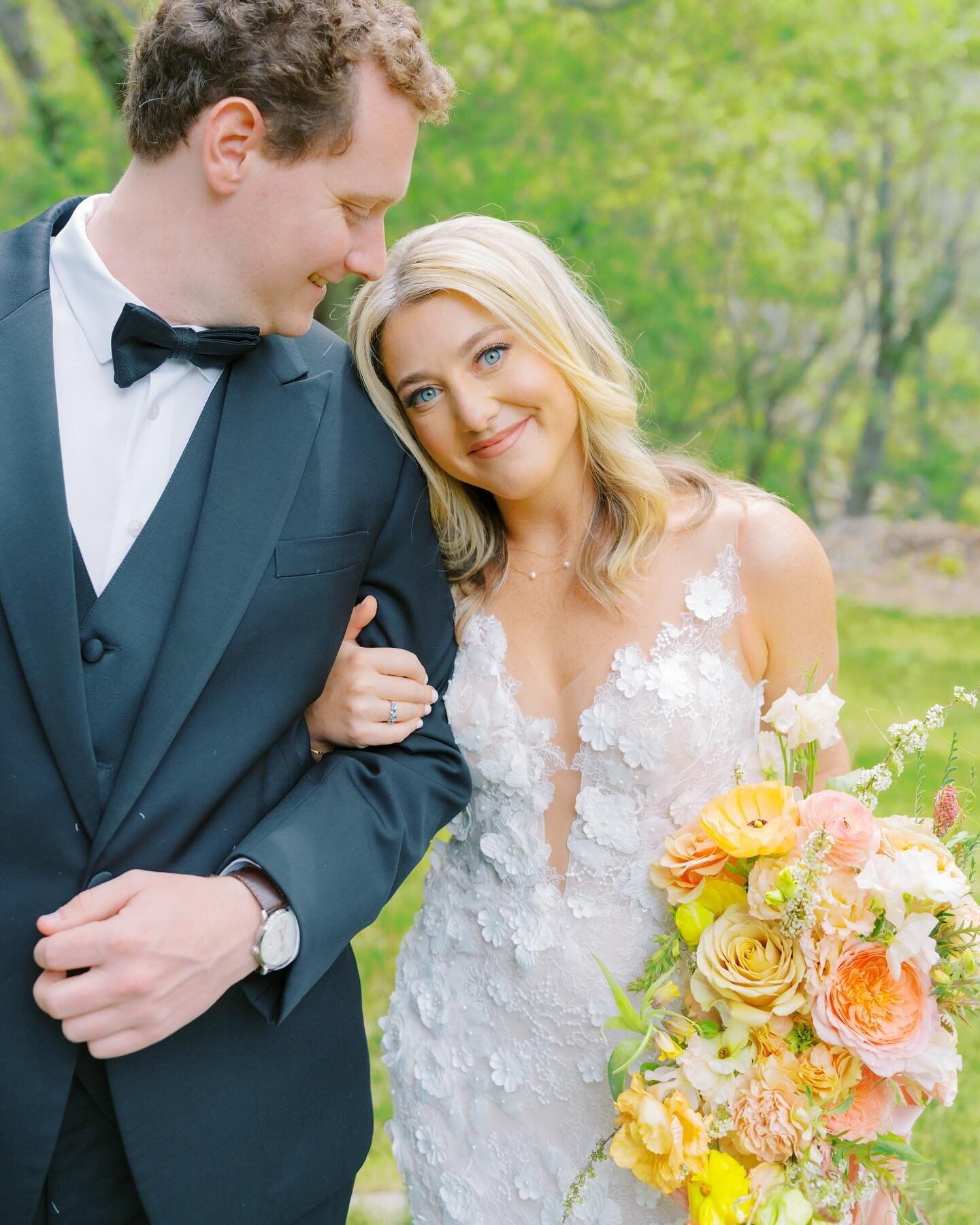 Wedding season is just right around the corner and we can&rsquo;t wait! 🥰

Venue: @gardenerranch 
Florist: @cassia.foret