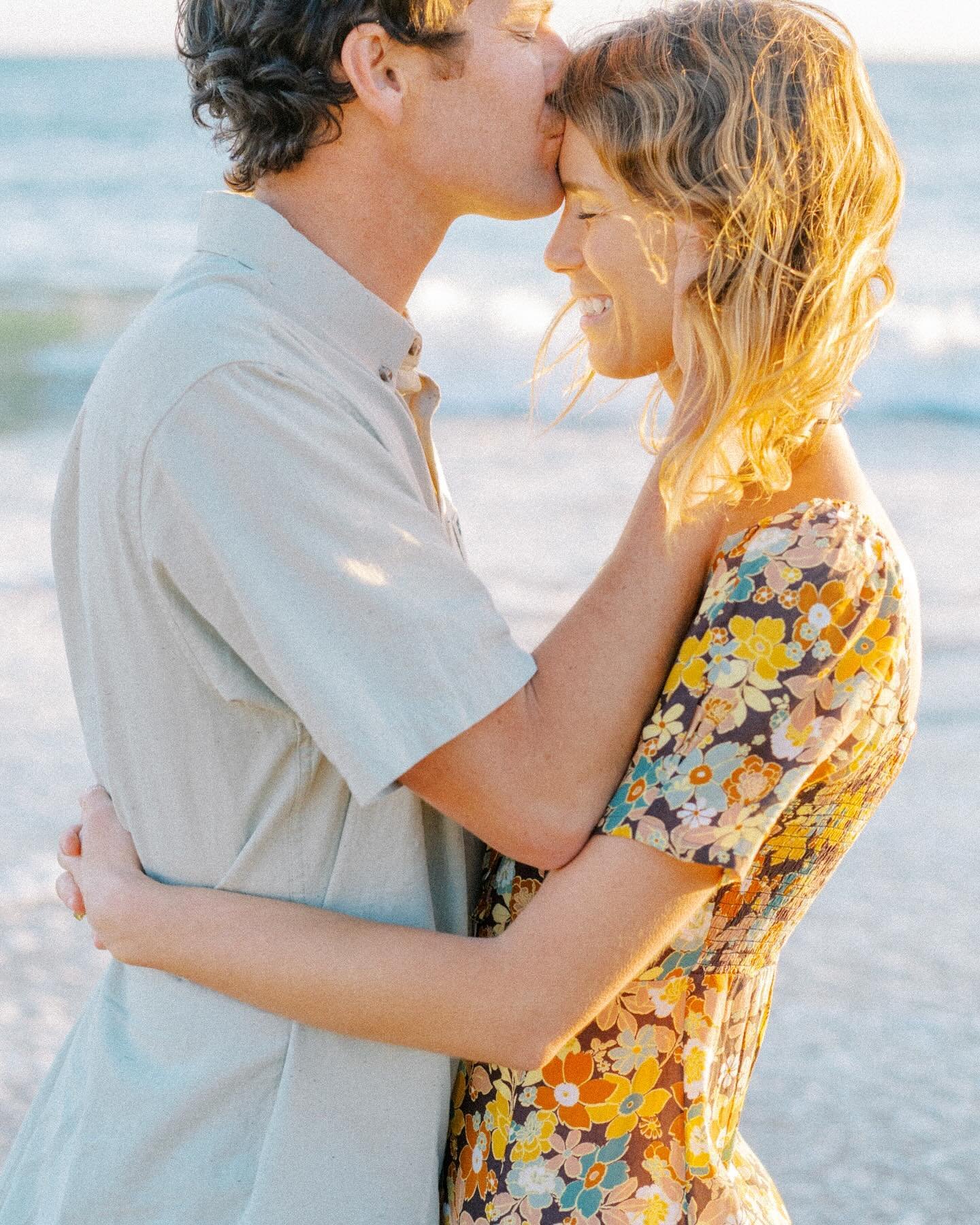 Nothing but the sweetest smiles and laughters during K&amp;K engagement session on the coast:) can&rsquo;t wait for wedding day 🥰