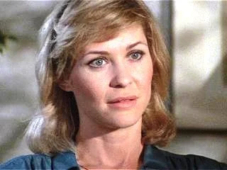 Karen_White_(Howling)_001.jpg