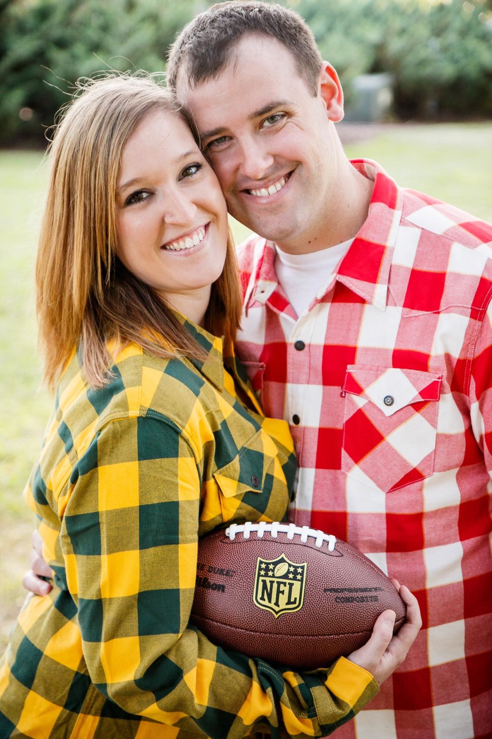 engagement-photos-riverside-park-neenah-adam-shea-photography-green-bay-appleton-neenah-photographer-11.jpg