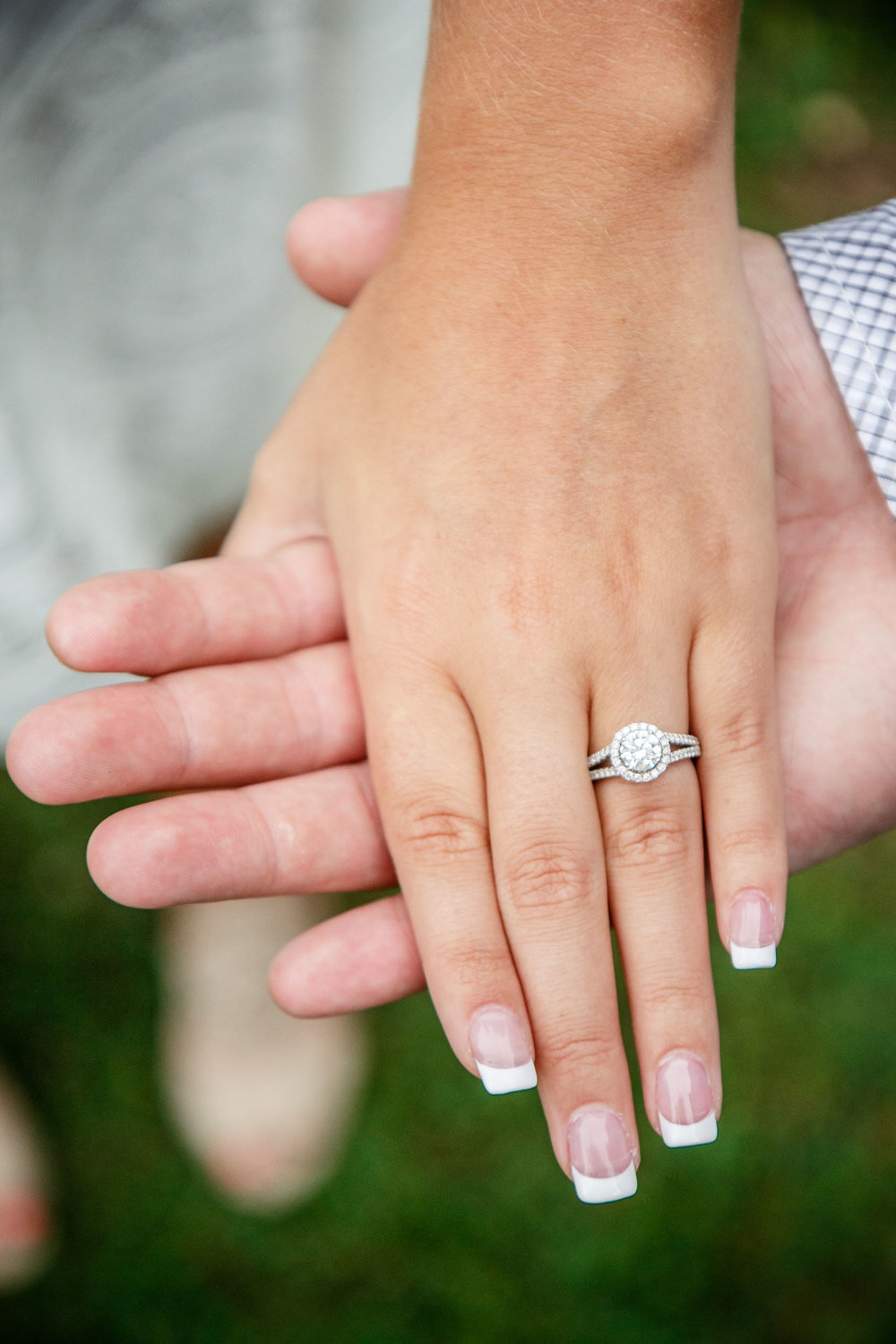 fall-engagement-photos-pamperin-park-green-bay-wisconsin--adam-shea-photography-green-bay-appleton-neenah-photographer-14.jpg