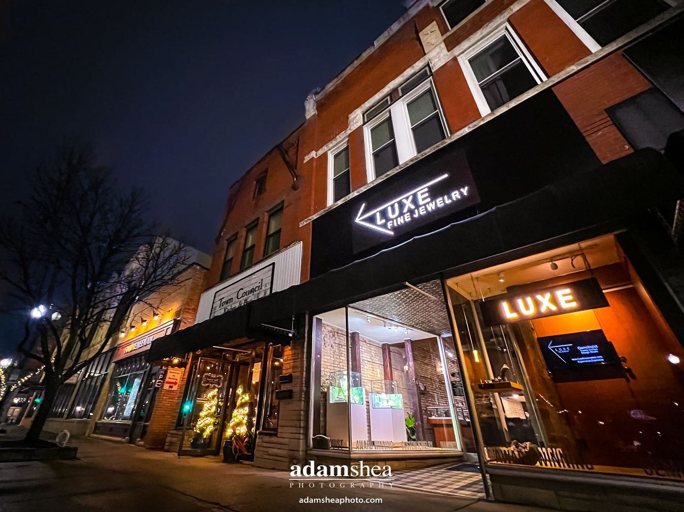 Last week I had the pleasure to photograph Luxe Fine Jewelry in downtown Neenah.

Craig, the owner, showed me the store's new &quot;Engagement Bar&quot; that allows clients to enjoy refreshments while they shop for rings.  He and his wife are straigh