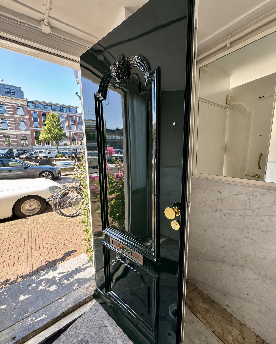 Mirror finish voordeur schilderen: de complete gids voor spiegelgladde hoogglans