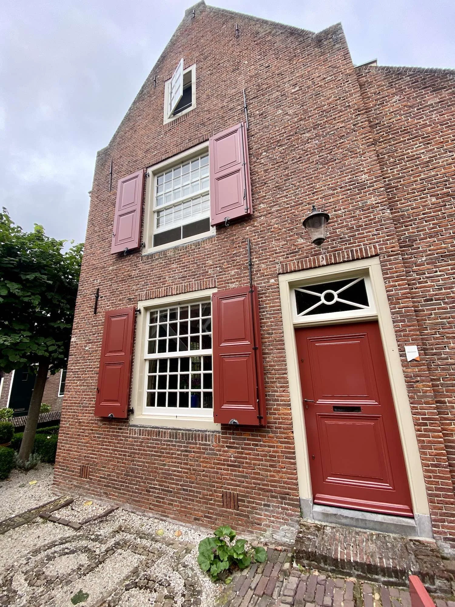 Voorgevel na buitenschilderwerk door Asseler Schilders