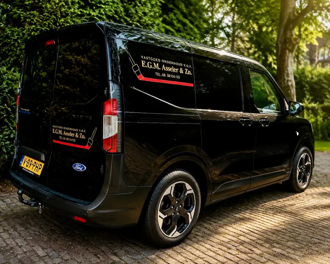 Elektrische Ford E-Transit Courier van Asseler Schilders